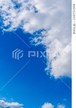 秋の日の青空と雲08 秋の日の青空と雲08 120731484