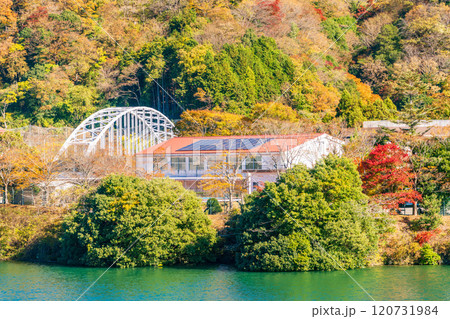 【神奈川県】丹沢湖・湖畔の紅葉 【神奈川県】丹沢湖・湖畔の紅葉 120731984