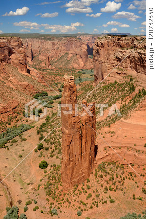 Spider Rock Canyon De Chelly in Autumn 120732350