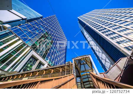 日本の東京都市景観 渋谷アクシュなどを望む、窓ガラスに渋谷クロスタワーが映る=25日 日本の東京都市景観 渋谷アクシュなどを望む、窓ガラスに渋谷クロスタワーが映る=25日 120732734