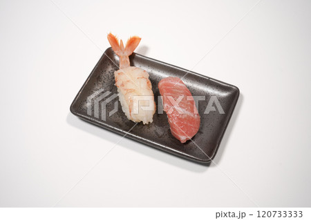 海老の握り寿司、マグロの握り寿司 海老の握り寿司、マグロの握り寿司 120733333