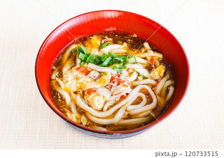 温かいカニ玉うどん 120733515