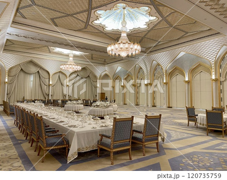 【アブダビ】カスール・アル・ワタンの豪華な宴会場 120735759