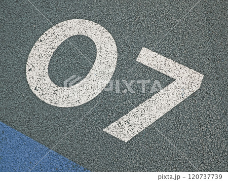 道路の文字。道路表示。07。 120737739