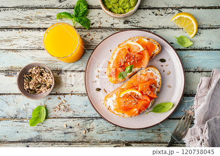 Sandwich with cream cheese and salmon 120738045