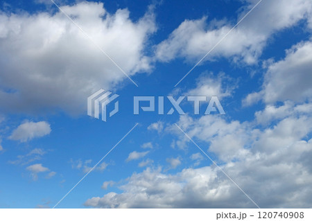 雲の多い空 雲の多い空 120740908