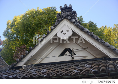 大阪福島了徳院本堂屋根 120743915