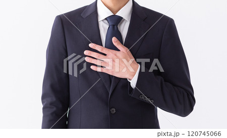 おまかせポーズの男性のイメージ　(写真素材) 120745066
