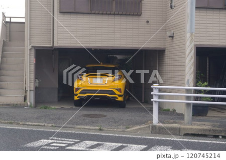 1階が駐車場のマンション　ピロティ 120745214