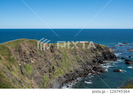 夏の襟裳岬の風景 120745364