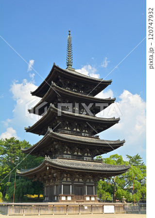 奈良・興福寺 120747932