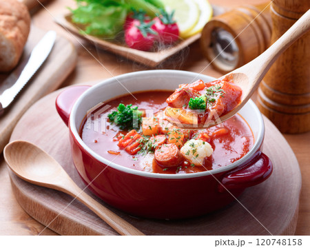 野菜たっぷりのミネストローネ( 野菜スープ ) 野菜たっぷりのミネストローネ( 野菜スープ ) 120748158