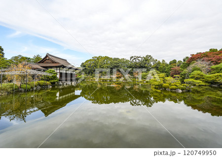平安神宮(11月)　東神苑 120749950