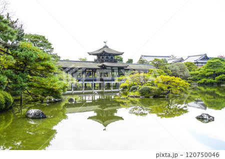 平安神宮(11月) 東神苑「泰平閣」 平安神宮(11月) 東神苑「泰平閣」 120750046