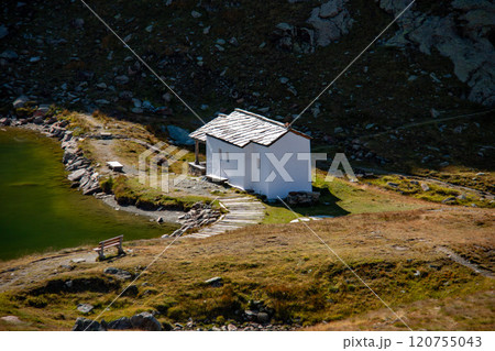 シュヴァルツゼー 礼拝堂のある風景 スイス ツェルマット シュヴァルツゼー 礼拝堂のある風景 スイス ツェルマット 120755043