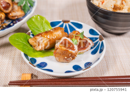 柿のジューシー肉巻き 柿のジューシー肉巻き 120755941