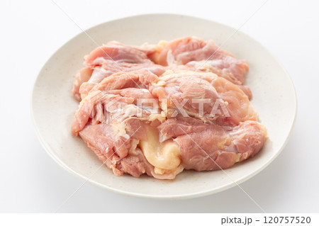鶏もも肉 120757520