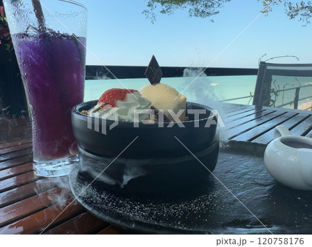 タイのリゾート地でのスイーツ タイのリゾート地でのスイーツ 120758176
