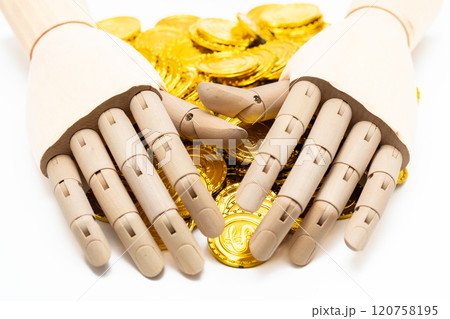 増税から財産を守るイメージ素材 120758195