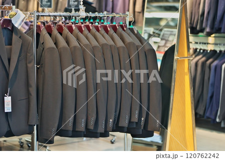 スーツの新調 120762242