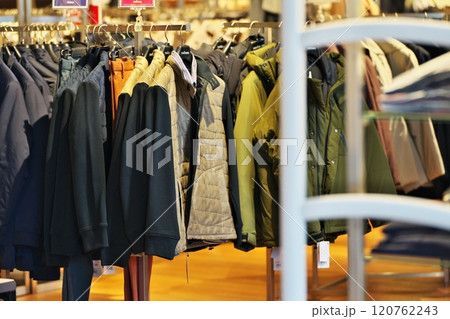 紳士服売り場 120762243