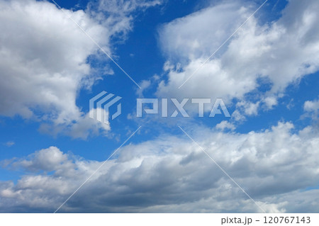《空の風景》雲の多い空 《空の風景》雲の多い空 120767143