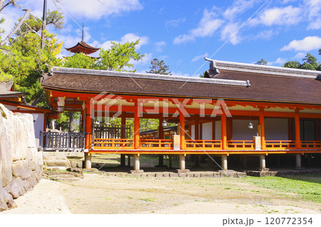 日本三景の厳島神社 日本三景の厳島神社 120772354