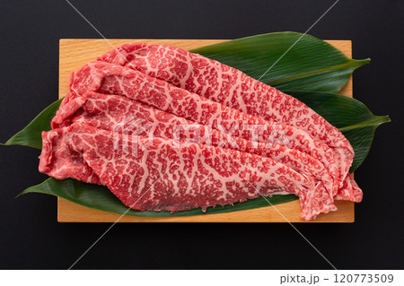 黒毛和牛のしゃぶしゃぶ用もも肉 120773509