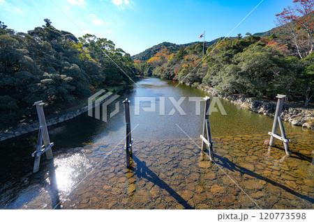 伊勢神宮　内宮　宇治橋 120773598