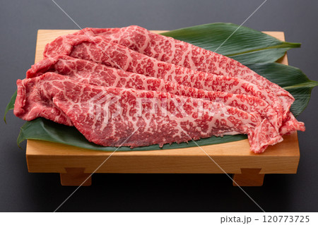 黒毛和牛のしゃぶしゃぶ用もも肉 120773725