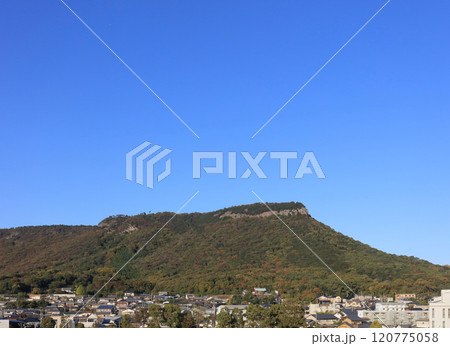 屋島南嶺と大宮八幡神社 120775058