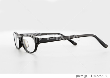 黒縁めがね 120775309