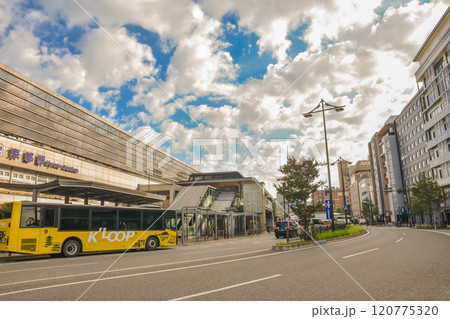 京都駅八条口周辺の街並み 京都駅八条口周辺の街並み 120775320