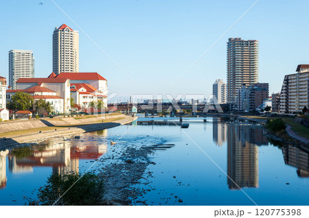 阪急電鉄今津線鉄橋 120775398