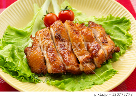 鶏もも肉の照り焼きチキンステーキ 120775778