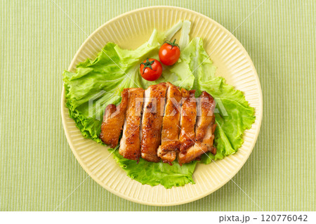鶏もも肉の照り焼きチキンステーキ 120776042