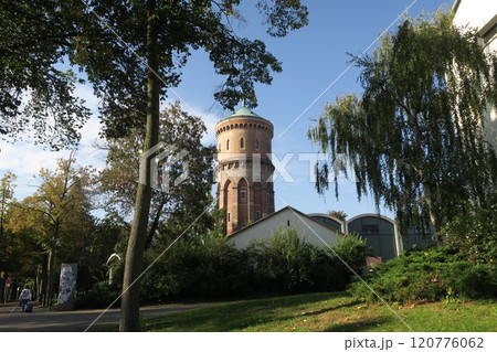 フランス　コルマールの街並み 120776062