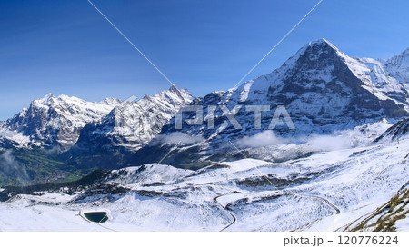 メンリッフェンから　アイガー　ヴェッターホルン　シュレックホルンを望む　グリンデルワルト　スイス 120776224