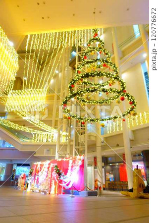 クリスマスツリー 霞城セントラル クリスマス サンタクロース Christmas Xmas クリスマスツリー 霞城セントラル クリスマス サンタクロース Christmas Xmas 120776672