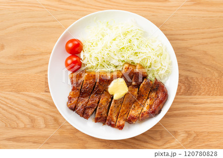 豚の照り焼きステーキ（ポークジンジャーステーキ） 120780828