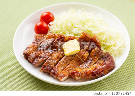 豚の照り焼きステーキ(ポークジンジャーステーキ) 豚の照り焼きステーキ(ポークジンジャーステーキ) 120781454