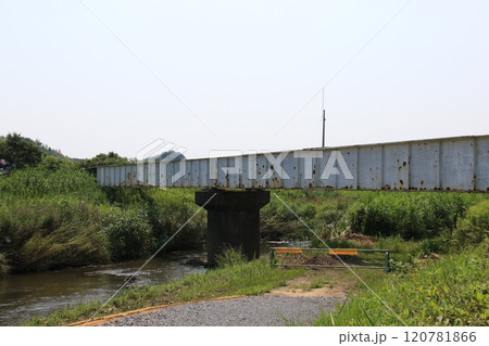 廃線となった関東鉄道鉾田線の鉄橋 120781866