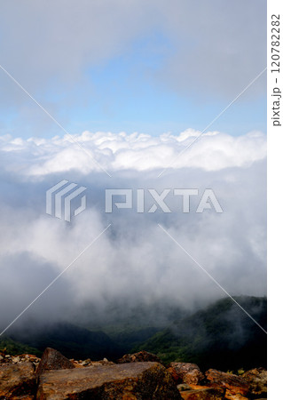 遠くの雲 遠くの雲 120782282