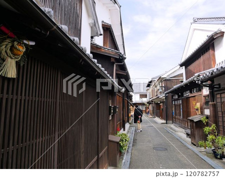 年末の御手洗を歩く　（広島県大崎下島） 120782757