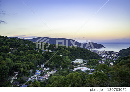 伊東 宇佐美の街並み 静岡県伊東市 伊東 宇佐美の街並み 静岡県伊東市 120783072