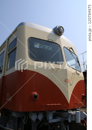 綺麗に保存されている かつて関東鉄道鉾田線を走った気動車 綺麗に保存されている かつて関東鉄道鉾田線を走った気動車 120784975