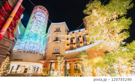 川崎のラチッタデッラ(チネチッタ)の都市夜景 街を彩るイルミネーション【神奈川県・川崎市】 川崎のラチッタデッラ(チネチッタ)の都市夜景 街を彩るイルミネーション【神奈川県・川崎市】 120785290