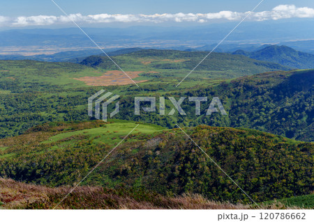 暑寒別岳登山　秋の北海道の絶景 日本二百名山 120786662