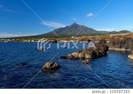 利尻島 仙法志御崎公園,からの利尻富士 北海道離島の絶景 利尻島 仙法志御崎公園,からの利尻富士 北海道離島の絶景 120787183