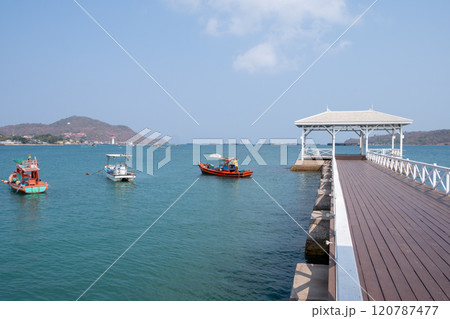 Atsadang Bridge view point at Koh Sichang , Chonburi province, Thailand. Atsadang Bridge view point at Koh Sichang , Chonburi province, Thailand. 120787477